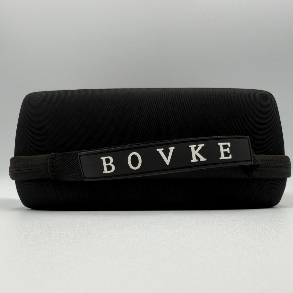 Garmin dezl OTR820 8 inch Truck Navigator GPS with BOVKE Hard Case and Mounts - Picture 9 of 16